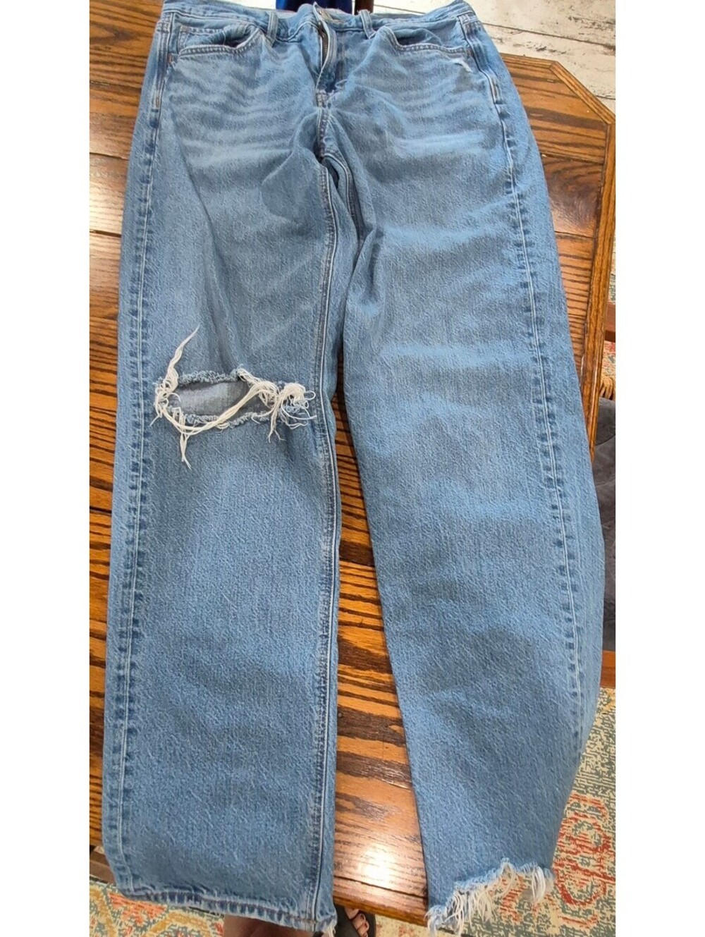 American Eagle 90s Straight Distressed Jeans Sz 8L Raw Hem